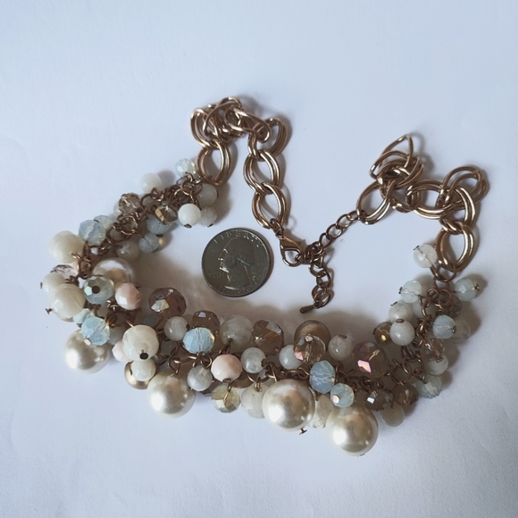 Faux Pearls Matte Brass Gold Chain Milky Glass Faceted Bead Bib Necklace EUC - Picture 8 of 13